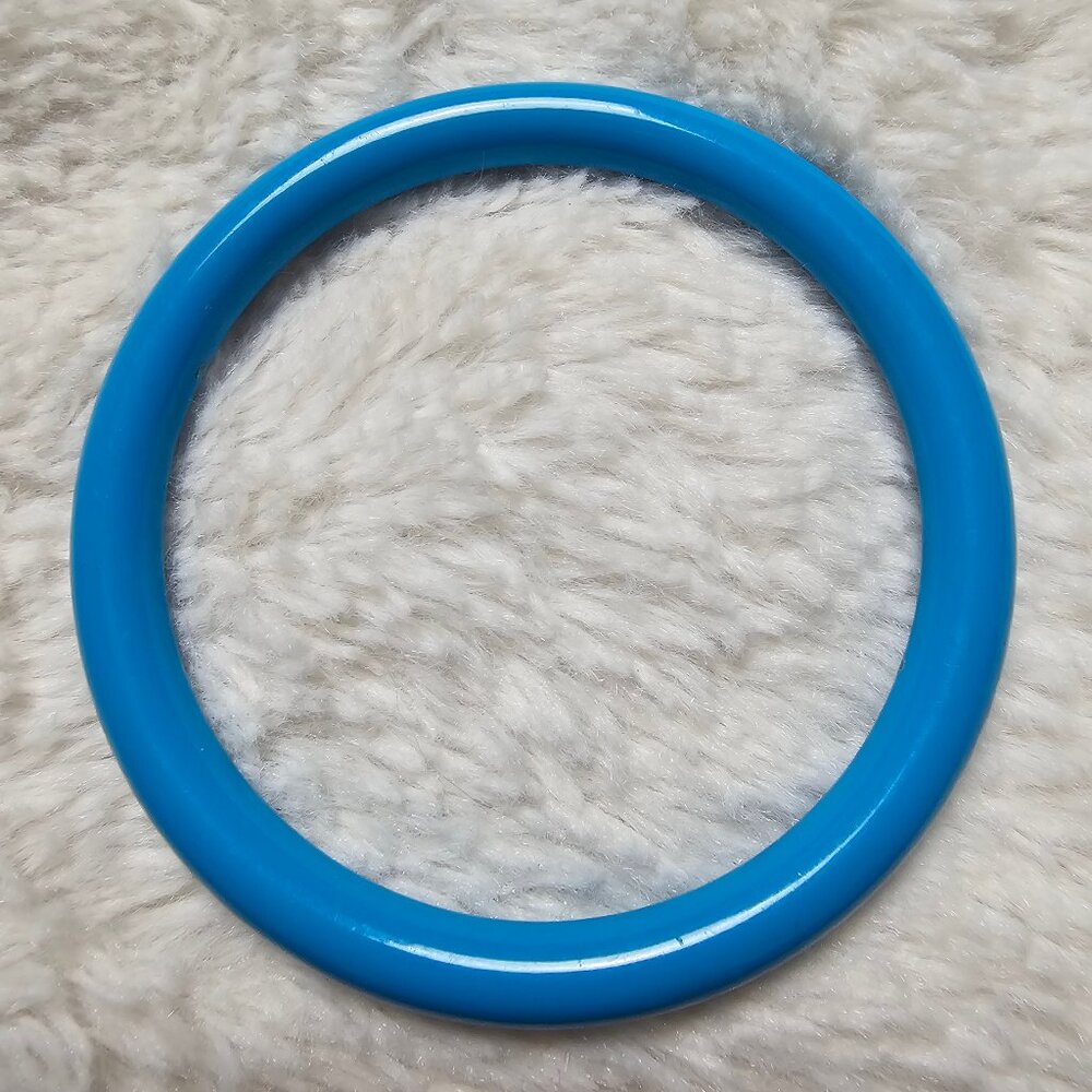 Retro Bright Blue Plastic Bangle Bracelet